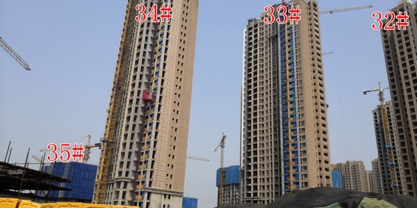 荣盛花语城二期高层32-34￥楼外立面进行中，35#楼建约4层（6.5）
